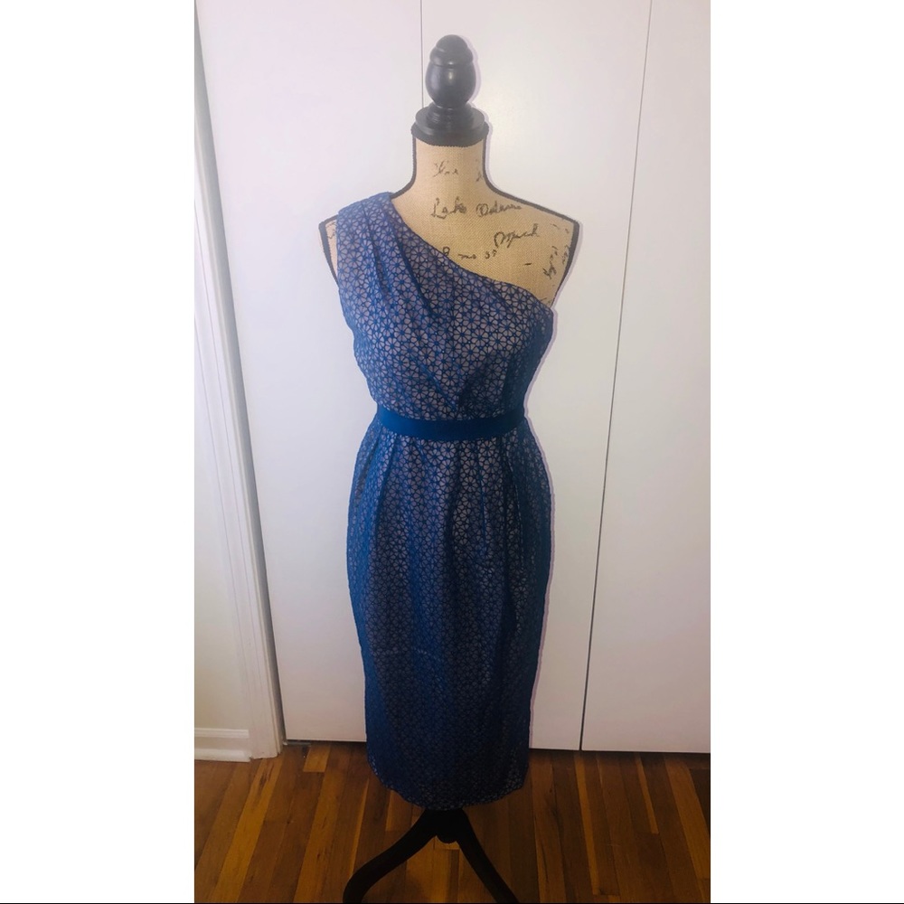 LOVE, BONITO BLUE FLORAL LACE ONE SHOULDER MIDI DRESS ADJUSTABLE TIE WAIST NWT